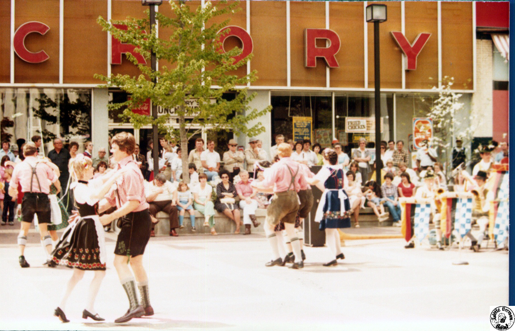 1980 04 20 40 Fayetteville St Mall.jpg